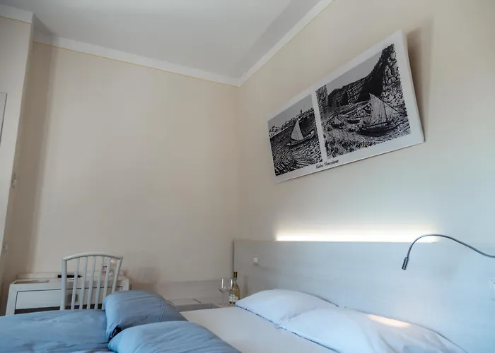 Cristina Hotel